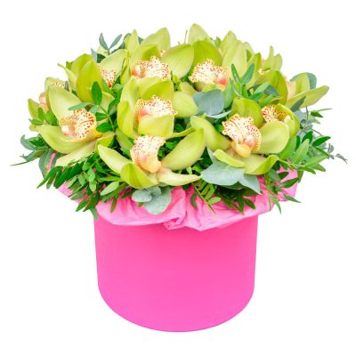 Цветы в коробке с орхидеями